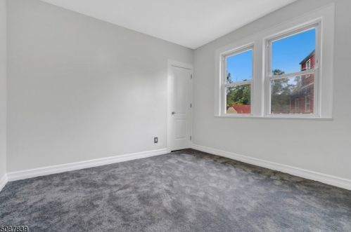 16 Dayton Cres, Bernardsville NJ  07924-2704 exterior