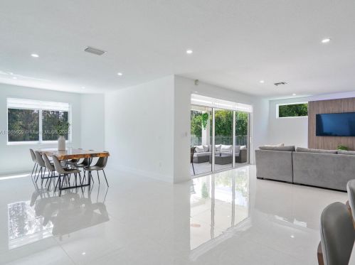 3761 144th Ave, Hollywood FL  33027-3785 exterior