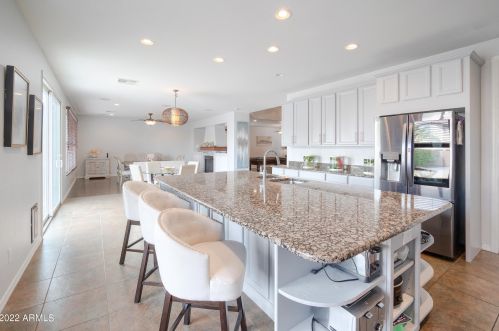 2204 Bowker St, Phoenix AZ  85040-3424 exterior