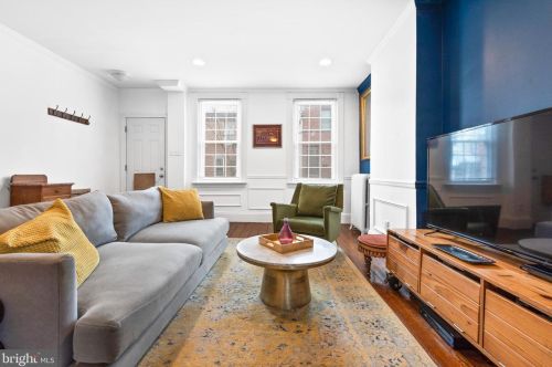 1423 17th St, Philadelphia PA  19146-4714 exterior
