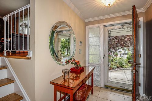 19 Herold Pl, Metuchen NJ  08840-2603 exterior