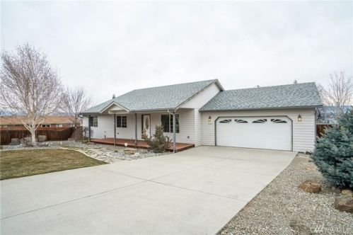 1645 Denise Cir, Wenatchee, WA 98801-8016