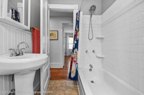 266 Spring St, Tinton Falls NJ  07701-2231 exterior