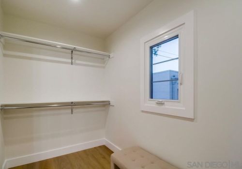 3124 Dumas St, San Diego CA 92106-1318 exterior