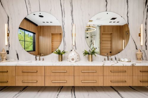 4508 Haskell Ave, Van Nuys CA  91436-3148 exterior