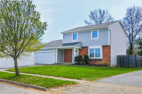 1887 New Market Dr, Darbydale, OH 43123-1600