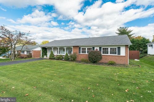 205 Beechwood Rd, Norristown, PA 19401-1301