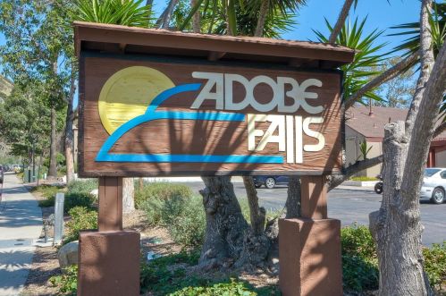 5533 Adobe Falls Rd, San Diego CA 92120-4498 exterior
