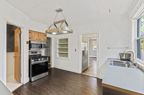 73 49th St, Bayonne NJ  07002-4015 exterior