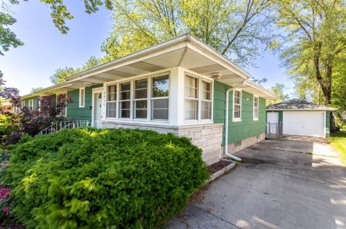 2939 Ross St, Hammond, IN 46322-1256