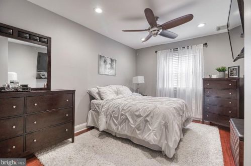 10829 Academy Rd, Philadelphia PA 19154-3901 exterior