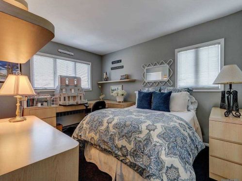 2563 Ocean Ave, North Bellmore NY  11710-3830 exterior