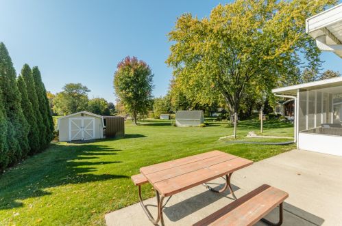 7750 Martha Cir, Waterford WI  53185-2039 exterior