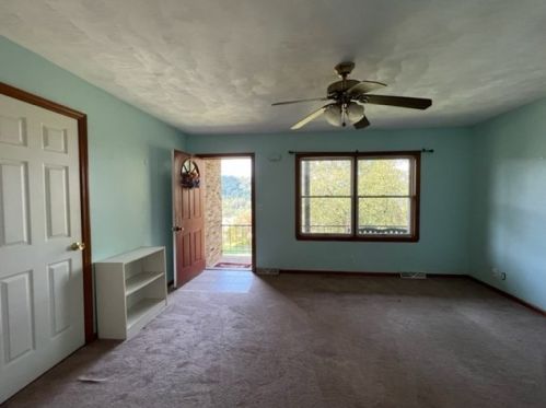 2009 Pittsburgh St, South Connellsville PA  15425-5226 exterior