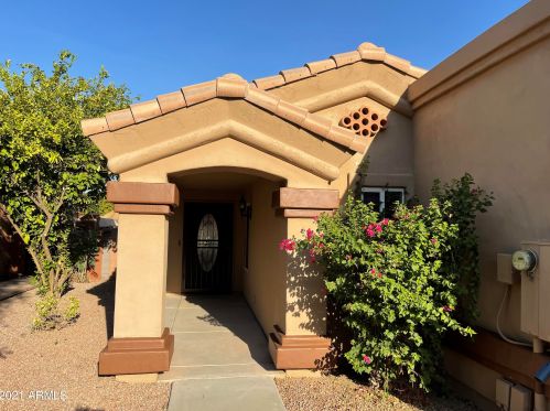 290 Evergreen St, Chandler, AZ 85225-4461
