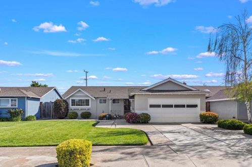 3412 Lindenoaks Dr, San Jose, CA 95117-2525