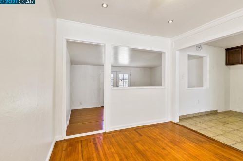 997 Hacienda Ave, San Lorenzo CA  94580-2856 exterior