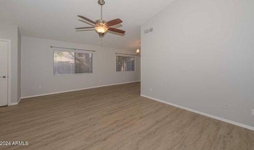 6620 Whispering Wind Dr, Glendale AZ  85310-3465 exterior