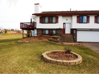 586 98th Ave, Lino Lakes, MN