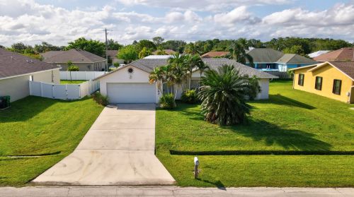 343 Grimaldo Ter, Fort Pierce, FL 34984-4360