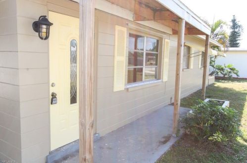 118 Andros St, Lehigh Acres FL 33936-7112 exterior