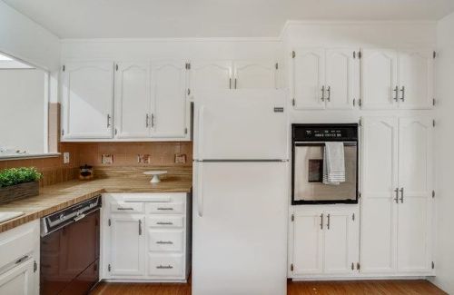 464 Yellowstone Dr, South San Francisco CA  94080-4235 exterior