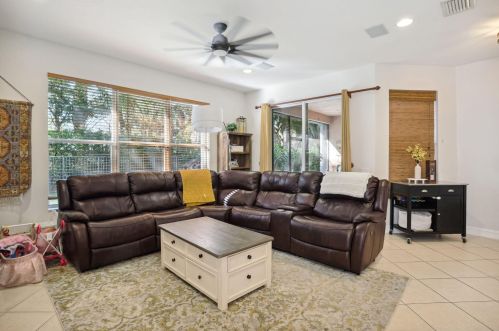 8931 Briarwood Meadow Ln, Boynton Beach FL  33473-7817 exterior