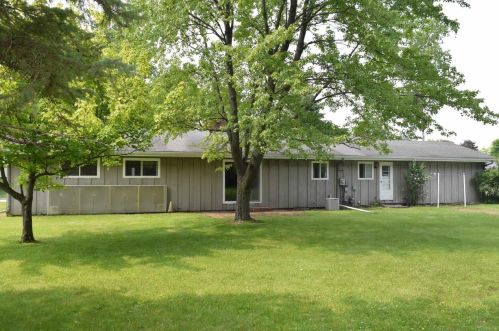 759 Sterling Dr, Fond Du Lac WI  54935-6242 exterior