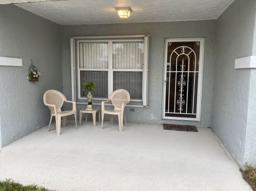 14156 Cisne Cir, Fort Pierce, FL 34951-4333