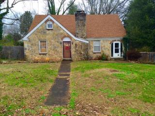 913 Sterling Ave, Maryville, TN 37803-5756