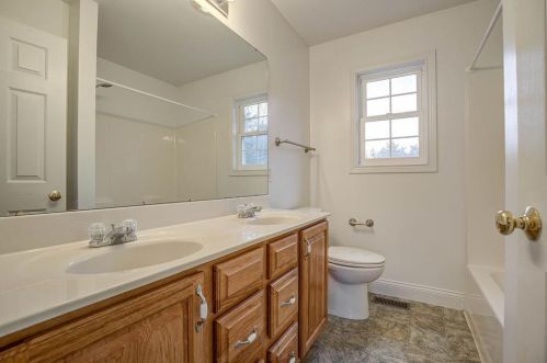 230 Northridge Dr, Miami OH  45056-8867 exterior