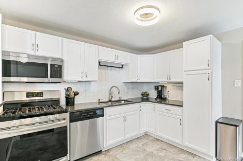 2746 Irving St, Denver CO 80211-3109 exterior