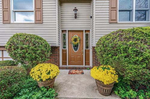 55 Observatory St, Manor, PA 15665-9748