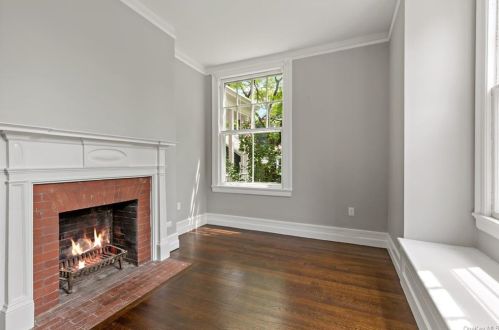 44 Greenridge Ave, White Plains NY  10605-1622 exterior