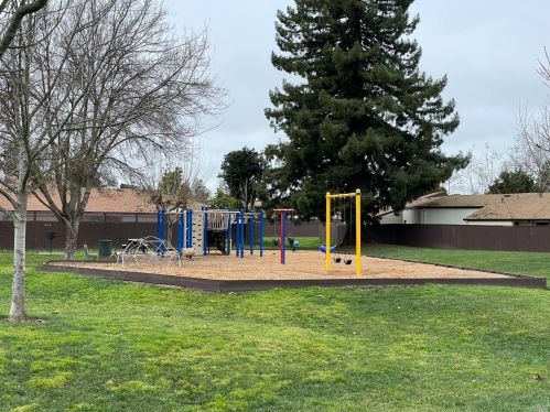675 Simpson St, Santa Rosa CA  95401-5303 exterior
