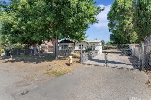 1940 Wallace Ct, San Bernardino CA  92408-3017 exterior