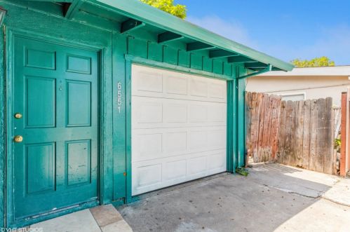 6551 Channing Dr, North Highlands, CA 95660-4057
