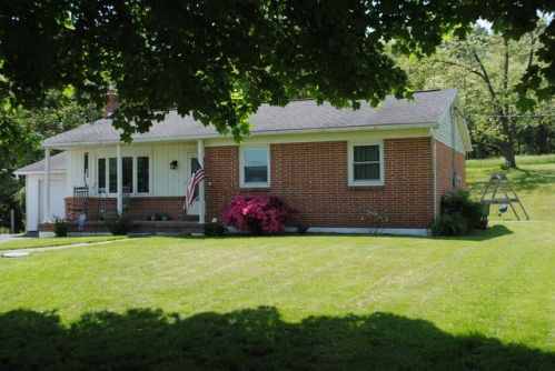 182 Nancy Dr, Maze, PA 17094-9420