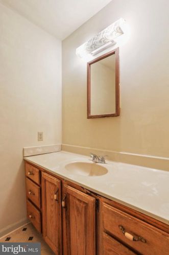 166 Hyde Park Ln, Charles Town WV  25414-4545 exterior