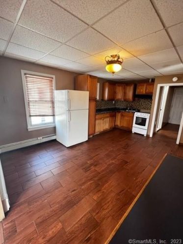 316 Olive St, Bridgeport CT  06604-3021 exterior