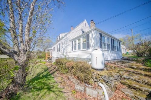 17 Wild Rose Pl, Waterford CT  06385-2328 exterior