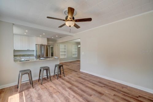 86 Anclote Rd, Tarpon Springs FL  34689-0070 exterior