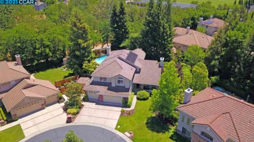 212 Kaitlyn Ln, Danville, CA 94506-4717