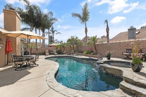2941 Greenbriar Dr, Ontario, CA 91761-5035