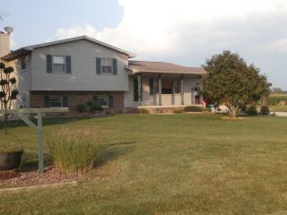 21205 Russell Rd, Defiance, OH 43512-8685