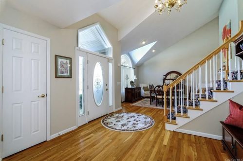 355 Sterling Ter, Yorktown Hgts, NY 10598-3249