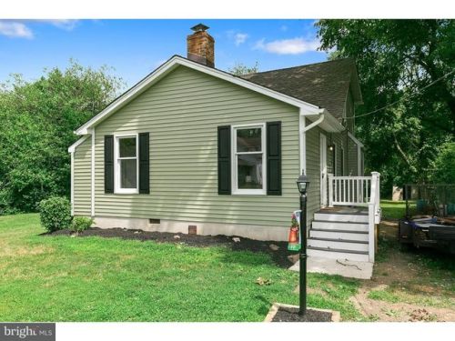 2418 Central Ave, Berlin Boro, NJ 08009-9116