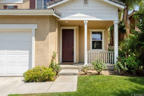 19963 Sassoon Pl, Santa Clarita, CA 91350-3861