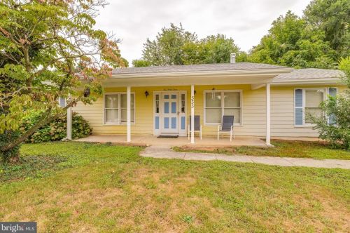 533 Morison St, Charles Town WV  25414-1144 exterior