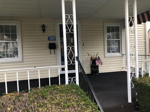 2017 Dalton St, Mckeesport, PA 15132-7608